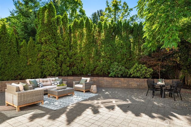1543 NE Iris Street, Issaquah, WA 98029