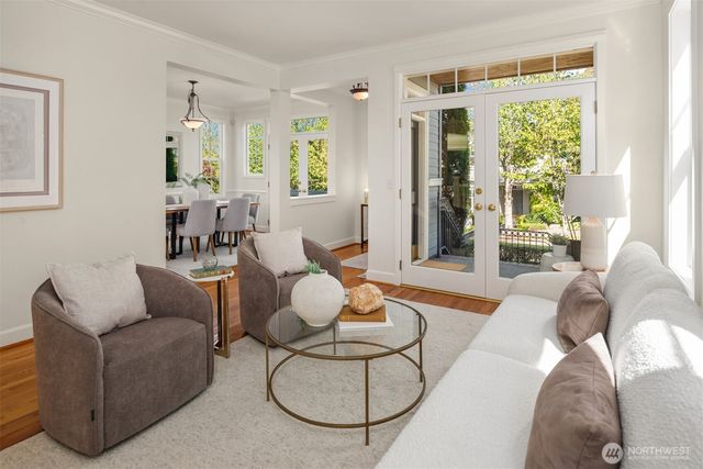 1543 NE Iris Street, Issaquah, WA 98029
