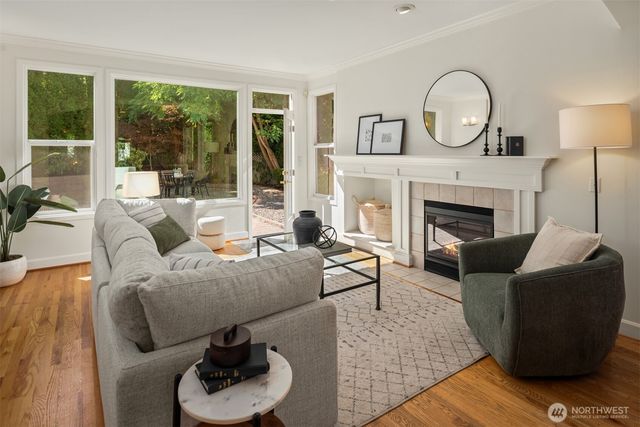 1543 NE Iris Street, Issaquah, WA 98029
