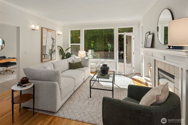 1543 NE Iris Street, Issaquah, WA 98029