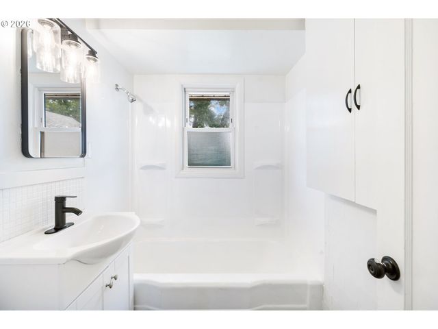 4407 Ne VALLEY VIEW Ln, Vancouver, WA 98663