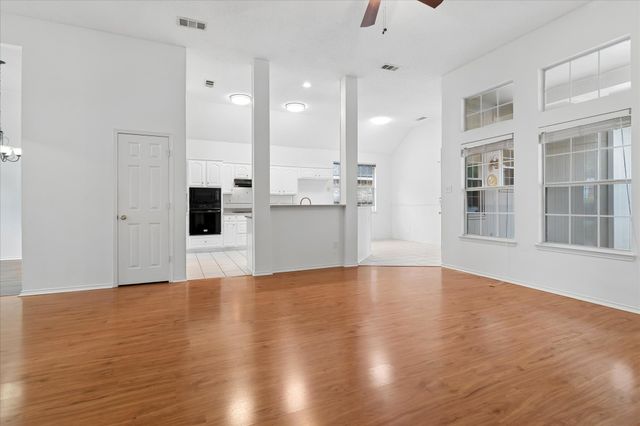 1232 Wildflower Lane, Mesquite, TX 75249
