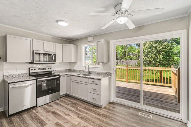 229 Sydelle Avenue, Kalamazoo Twp, MI 49006