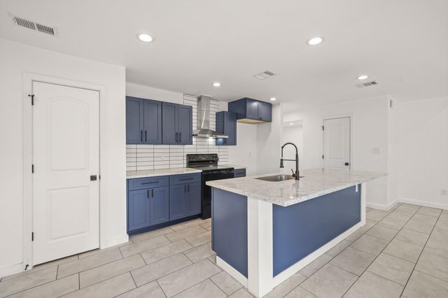 4428 Stanford Court, Houston, TX 77041