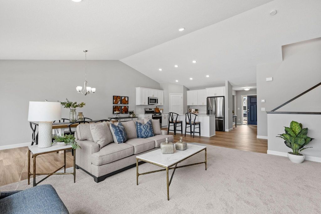 810 Walnut Court, Hanover, MN 55341 — photo 2