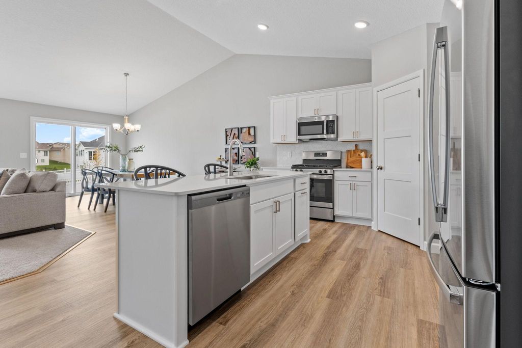 810 Walnut Court, Hanover, MN 55341 — photo 3