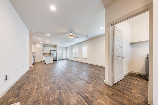 4613 Oxgang DR, Pflugerville, TX 78660