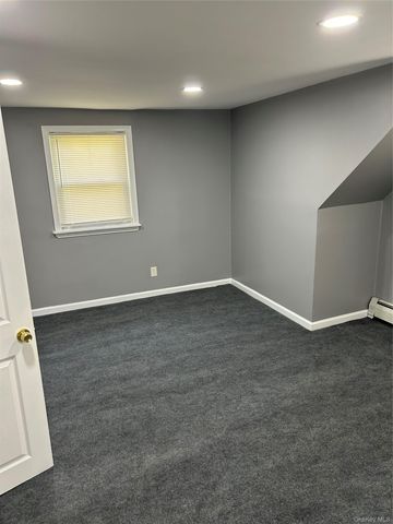 42 Benburb Street, Amityville, NY 11701