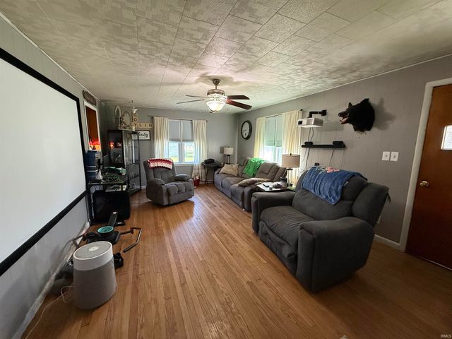 407 N West Street, Odon, IN 47562