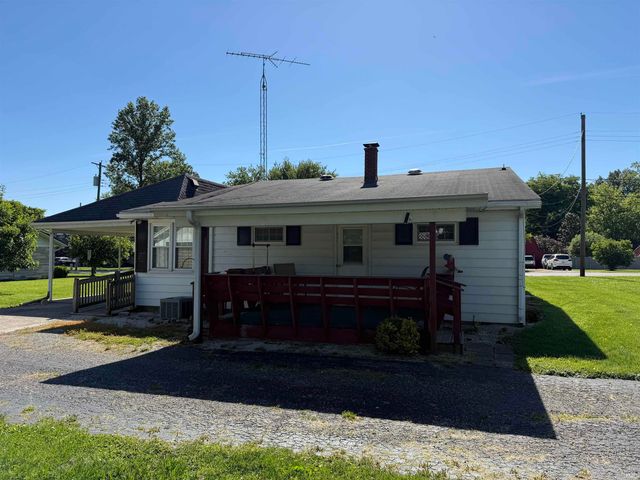 407 N West Street, Odon, IN 47562