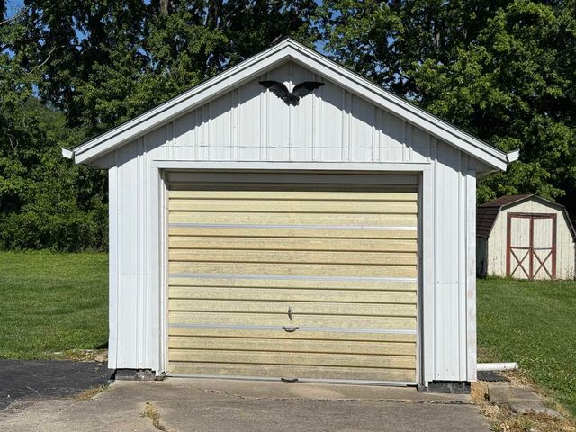 407 N West Street, Odon, IN 47562