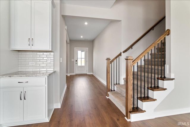 5093 Jackson Drive, Newburgh, IN 47630