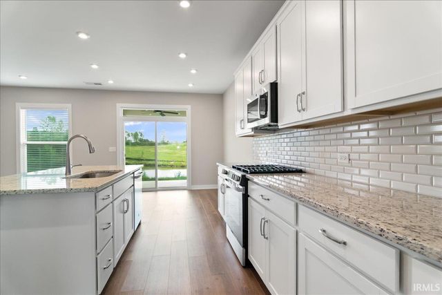 5093 Jackson Drive, Newburgh, IN 47630