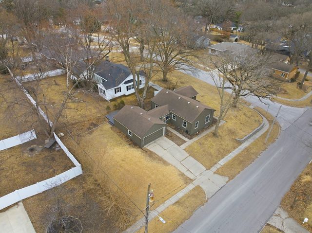 6131 Harwood Drive, Des Moines, IA 50312