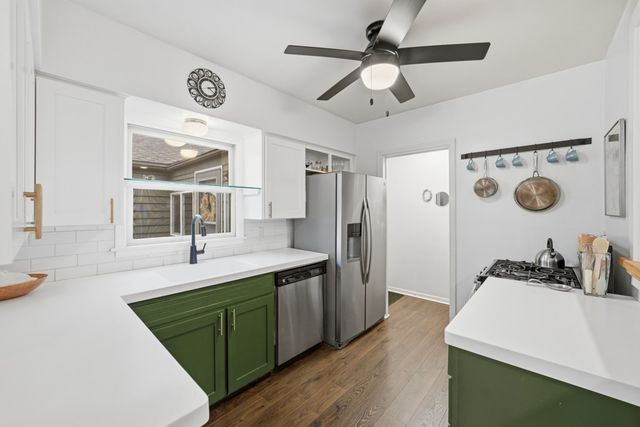 6131 Harwood Drive, Des Moines, IA 50312