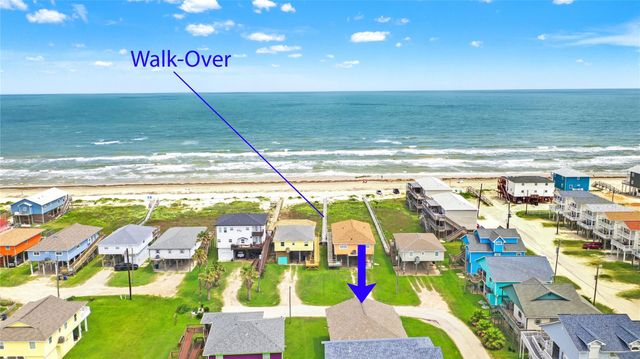 984 Blue Water Highway, Surfside Beach, TX 77541