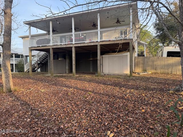 133 Poinsetta Loop, Pass Christian, MS 39571