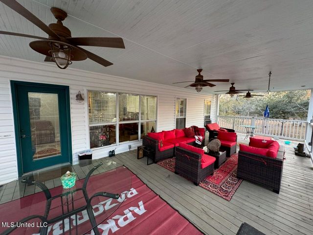 133 Poinsetta Loop, Pass Christian, MS 39571