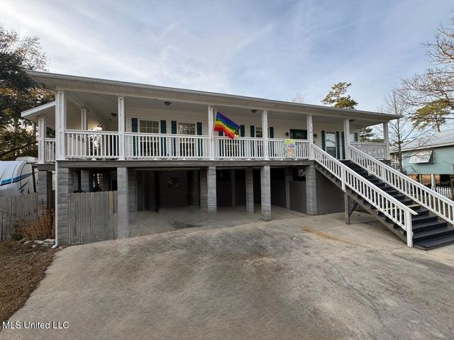 133 Poinsetta Loop, Pass Christian, MS 39571