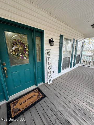 133 Poinsetta Loop, Pass Christian, MS 39571