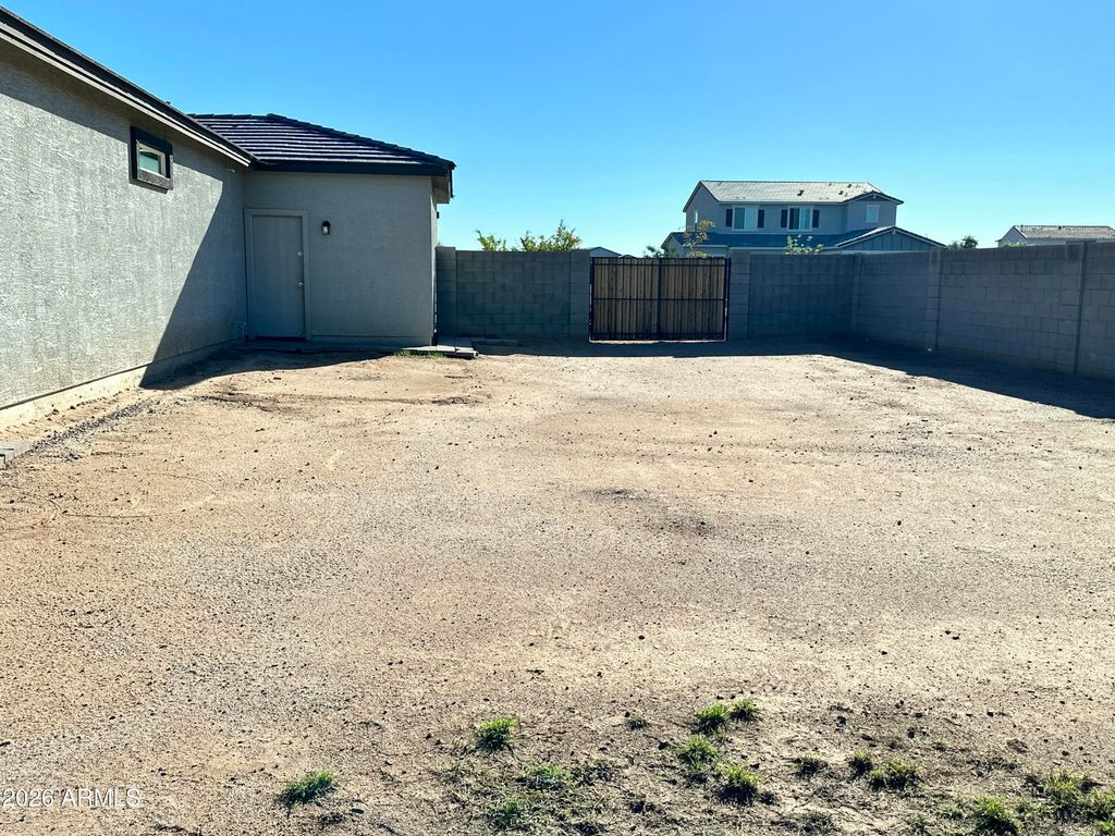 105 S TUSCANY Court, Casa Grande, AZ 85122 — photo 5