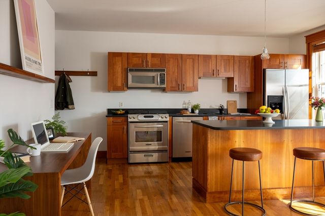 432 Norfolk Street 3B, Somerville, MA 02143