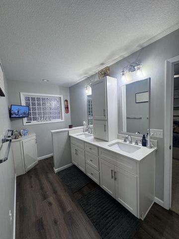 9944 Mariner Street, Portage City, MI 49002