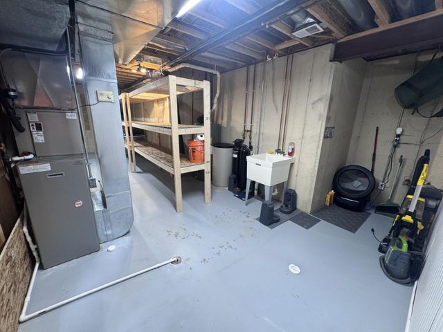 9944 Mariner Street, Portage City, MI 49002