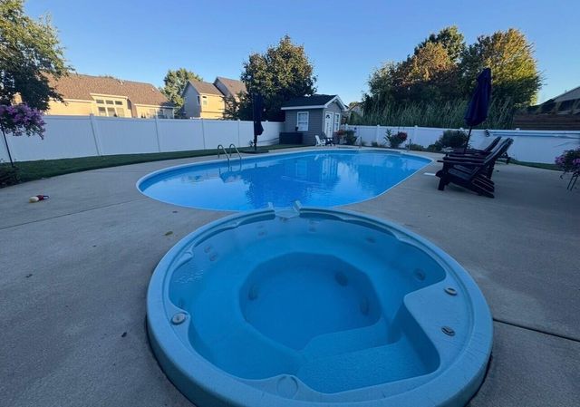 9944 Mariner Street, Portage City, MI 49002