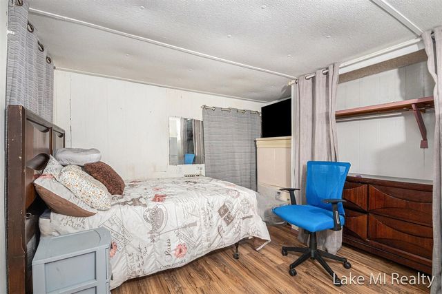 823 Dolphin Street, Wyoming, MI 49509