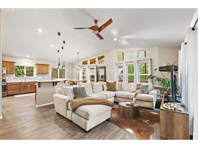 34321 Se COLORADO Rd, Sandy, OR 97055