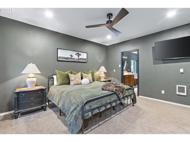 34321 Se COLORADO Rd, Sandy, OR 97055