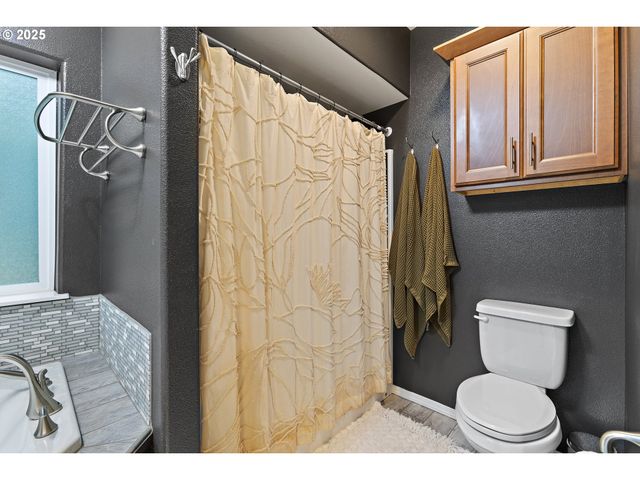 34321 Se COLORADO Rd, Sandy, OR 97055