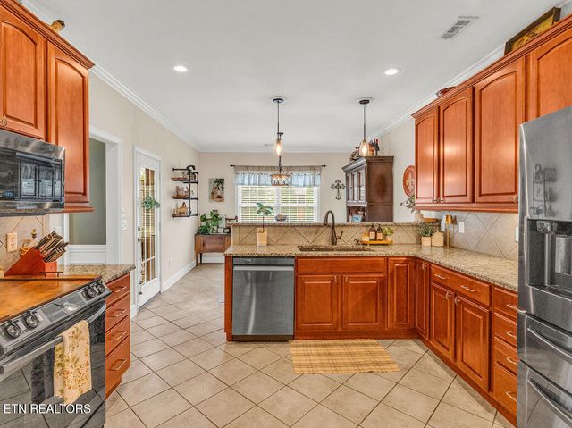 292 Leeward Way 1, Lenoir City, TN 37772