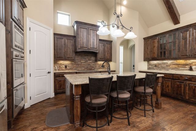 9111 Iron Mountain Trail, Justin, TX 76247