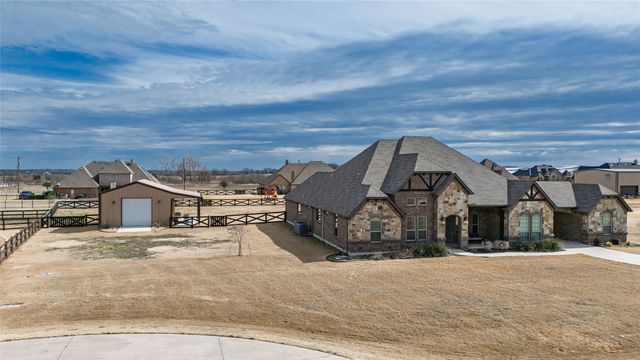 9111 Iron Mountain Trail, Justin, TX 76247