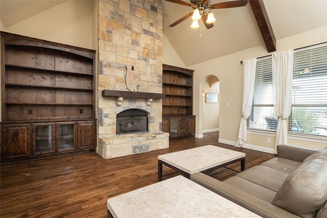 9111 Iron Mountain Trail, Justin, TX 76247