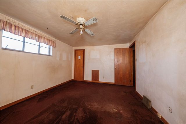 939 Delevan St, Greenfield, PA 15217