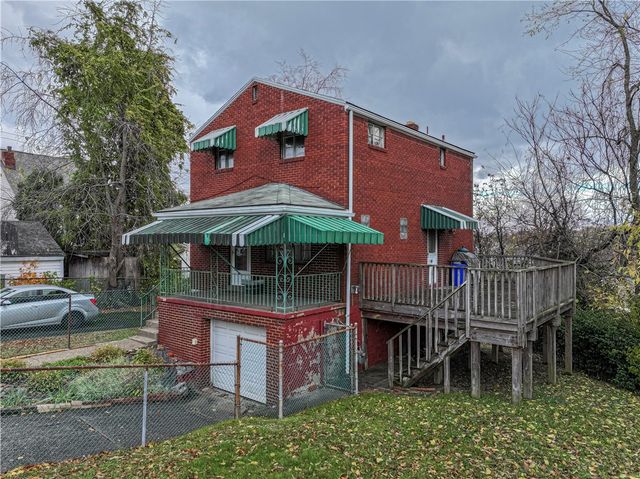 939 Delevan St, Greenfield, PA 15217