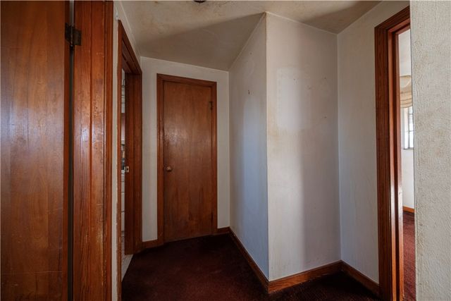 939 Delevan St, Greenfield, PA 15217