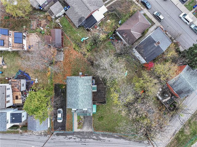 939 Delevan St, Greenfield, PA 15217