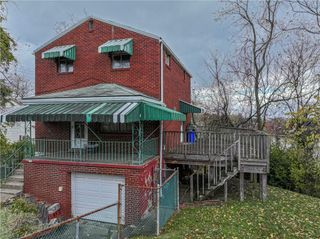 939 Delevan St, Greenfield, PA 15217