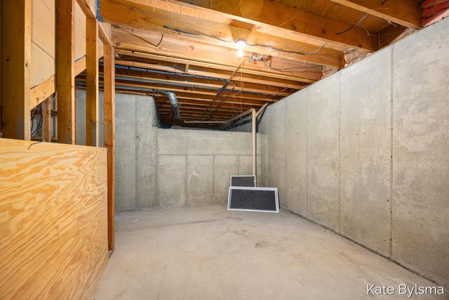 3464 Hidden Hills Avenue Se, Cascade Twp, MI 49546