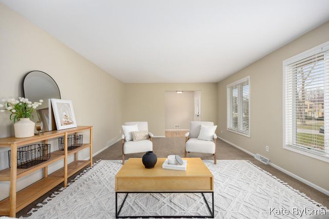 3464 Hidden Hills Avenue Se, Cascade Twp, MI 49546