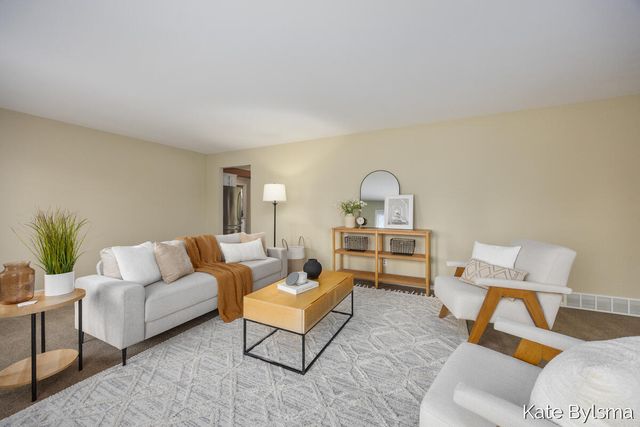 3464 Hidden Hills Avenue Se, Cascade Twp, MI 49546