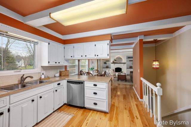 3464 Hidden Hills Avenue Se, Cascade Twp, MI 49546