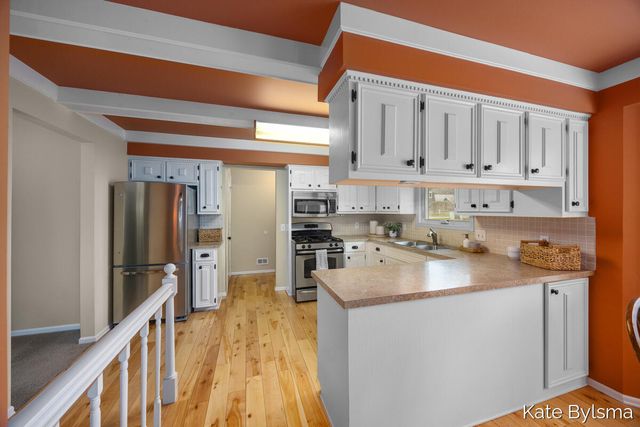 3464 Hidden Hills Avenue Se, Cascade Twp, MI 49546