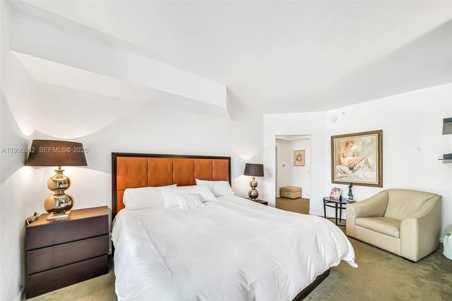 21050 Point Pl 401, Aventura, FL 33180