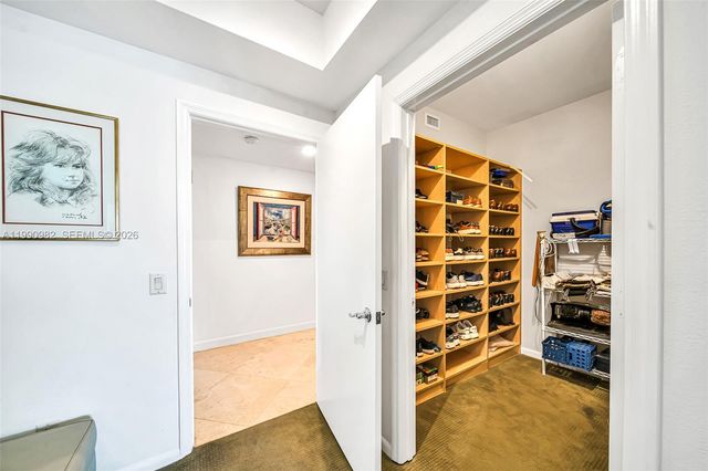 21050 Point Pl 401, Aventura, FL 33180