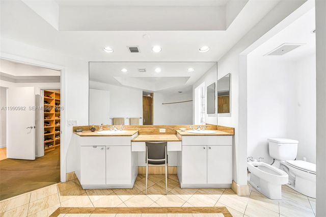 21050 Point Pl 401, Aventura, FL 33180